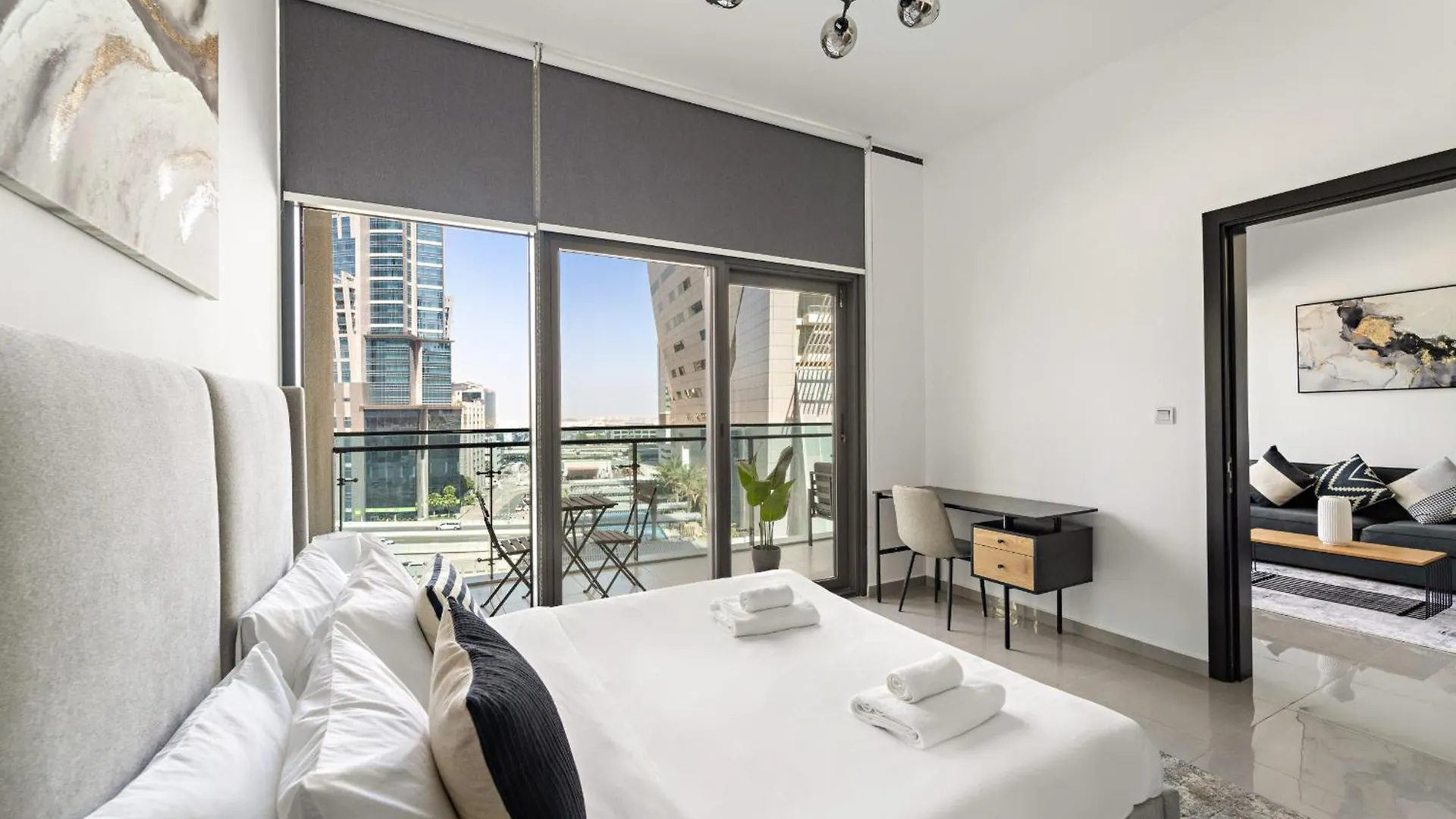 Vayk - Modern 1 Bd Apartment In Business Bay Dubai