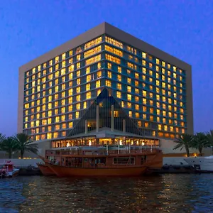 Sheraton Creek & Towers Отель